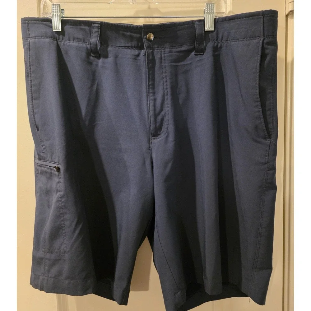 Callaway   Men's Navy Shorts  SZ 38